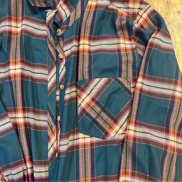 Maurices Women’s Flannel Shirt 3X Green Pink Orange Plaid Fall Button Down Soft - Picture 3 of 8